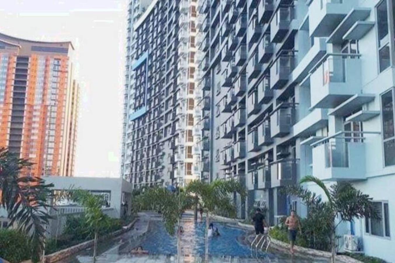 Great View With Balcony In Araneta Center Appartement Manilla Buitenkant foto
